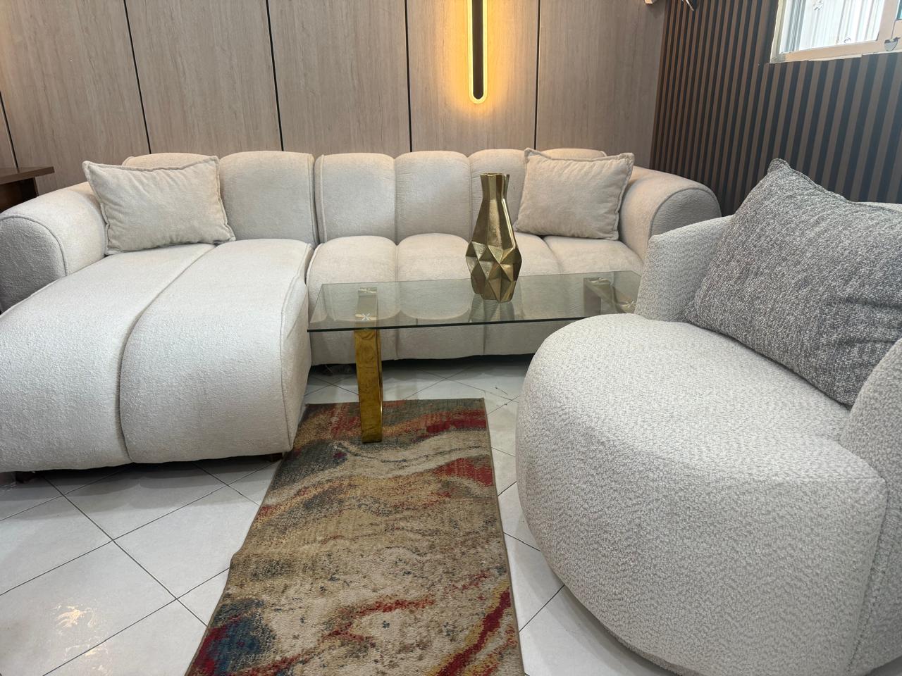 Sofá Seccional Luxury en Bouclé con Sillón Giratorio